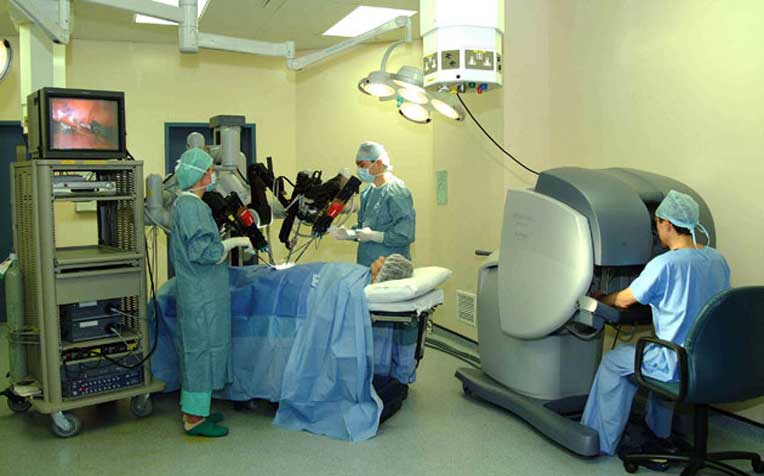 ​Thyroid Cancer Surgery: The Da Vinci Robot and Its Benefits