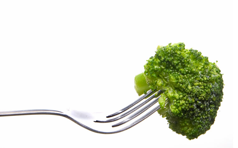 Does your child refuse to eat vegetables? Picky eating may be caused by underlying sensory or behavioural disorders.