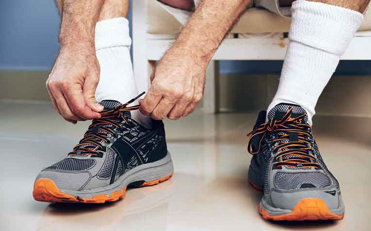 Diabetes Foot Care: How to Choose Shoes with Good Support and Fit