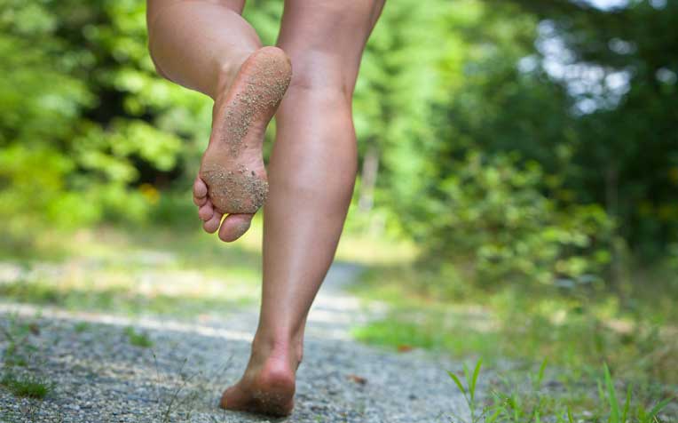 /sites/hexassets/Assets/fitness-exercise/becoming-a-barefoot-minimalist-runner.jpg