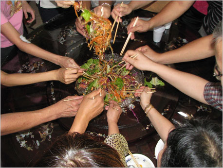 DIY Lo Hei Salad Mixing