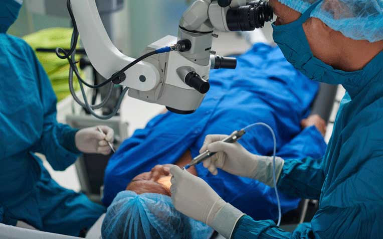 Cataract Surgery with Femtosecond Laser
