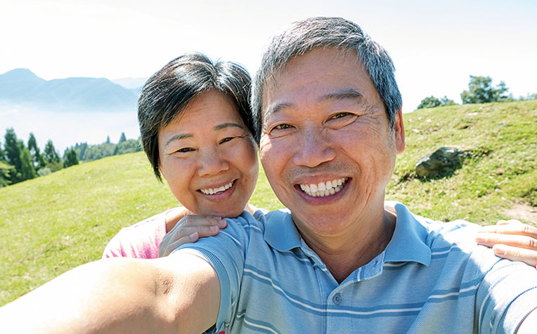  ​Dentures vs Dental Implants Which to Choose?