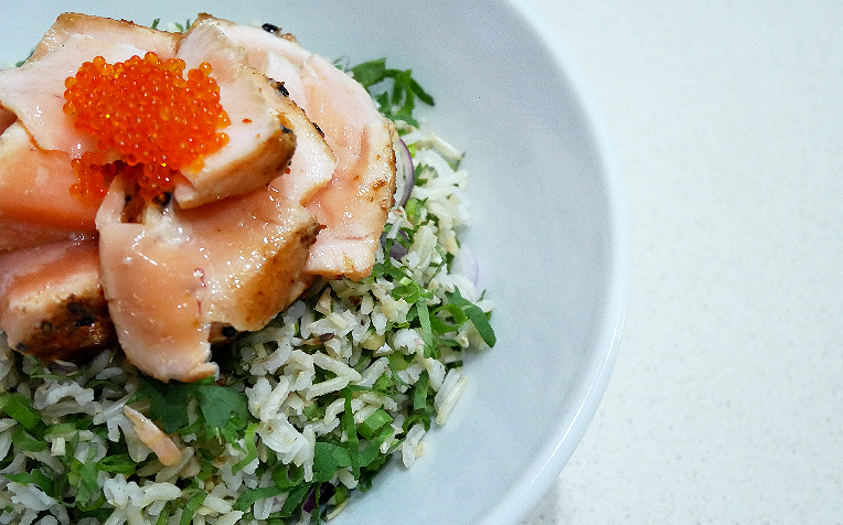 /sites/hexassets/Assets/recipes/flaked-seared-salmon-herb-brown-rice-salad-b.jpg