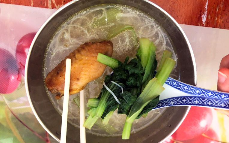 /sites/hexassets/Assets/recipes/my-best-healthy-recipe/bee-hoon-ikan-bilis-soup-final-forest-goh.jpg