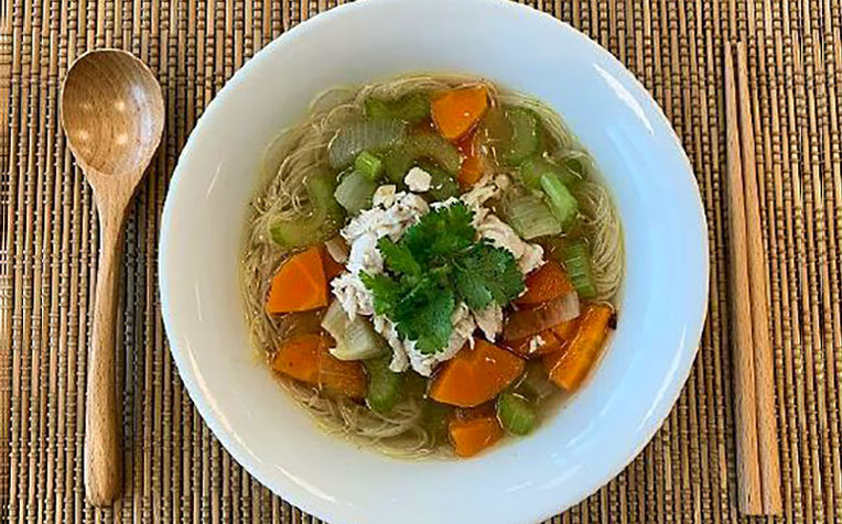 ​Shredded Chicken Bee Hoon Soup Recipe