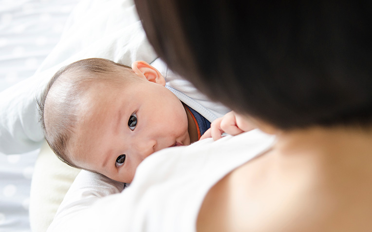 Benefits of Breastfeeding for You & Baby