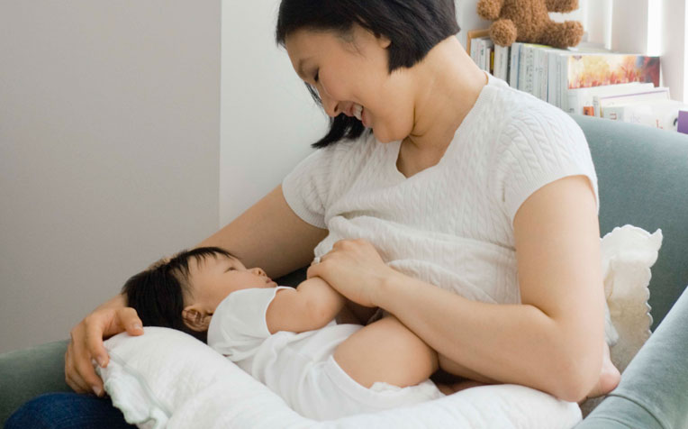 Painful conditions like mastitis and blocked ducts can arise from breastfeeding.
