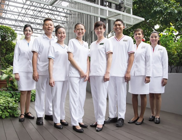 /sites/shcommonassets/Assets/News/all-white-uniform-look-for-singhealth-nurses.jpg