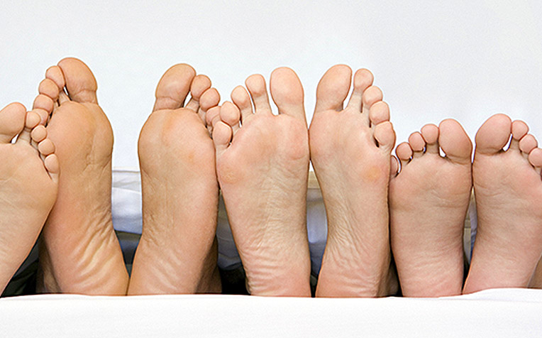 Diabetes Foot Care: 10 Steps to Healthy Feet (Check, Clean, Moisturise)