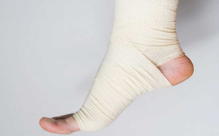 Ankle Fracture: Symptoms and How to Care for It