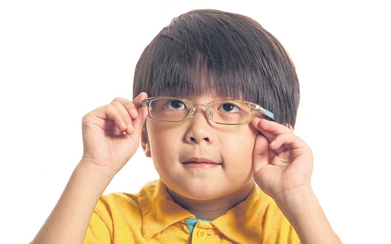 /sites/shcommonassets/Assets/News/myopia-at-young-age-carries-risk-later.jpg